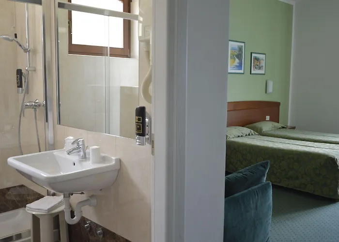 Otel Garni Selene 2*