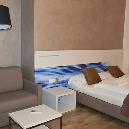 Garni Selene 2* Malcesine